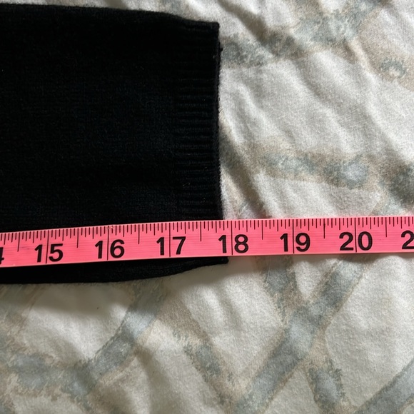 Women’s Aqua Cashmere Black 3/4 Sleeve V Neck Cardigan Sweater Sz Small - Picture 6 of 6